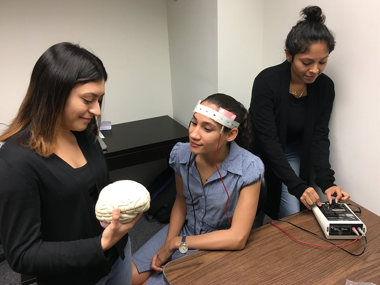 کاربرد tDCS در درمان اختلالات گفتار و زبان