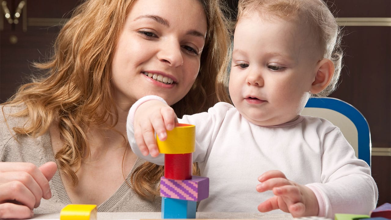 نقش والدین در پرورش مهارت‌ های زبانی
